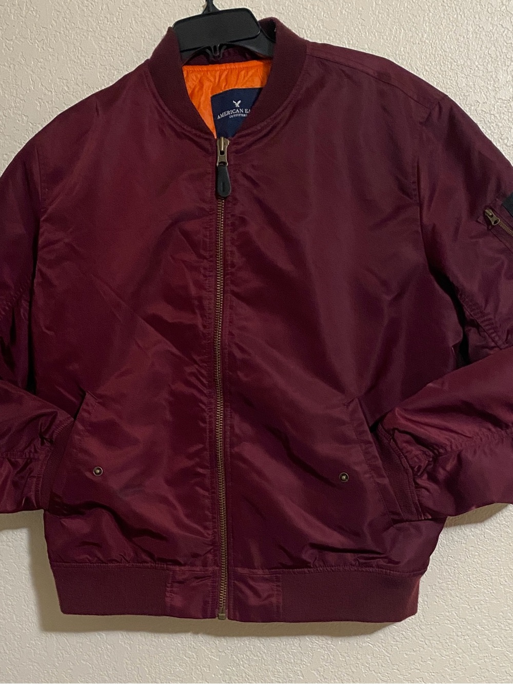 Mens American Eagle Outfitters Water Resistant Burgundy Bomber Jacket Size M